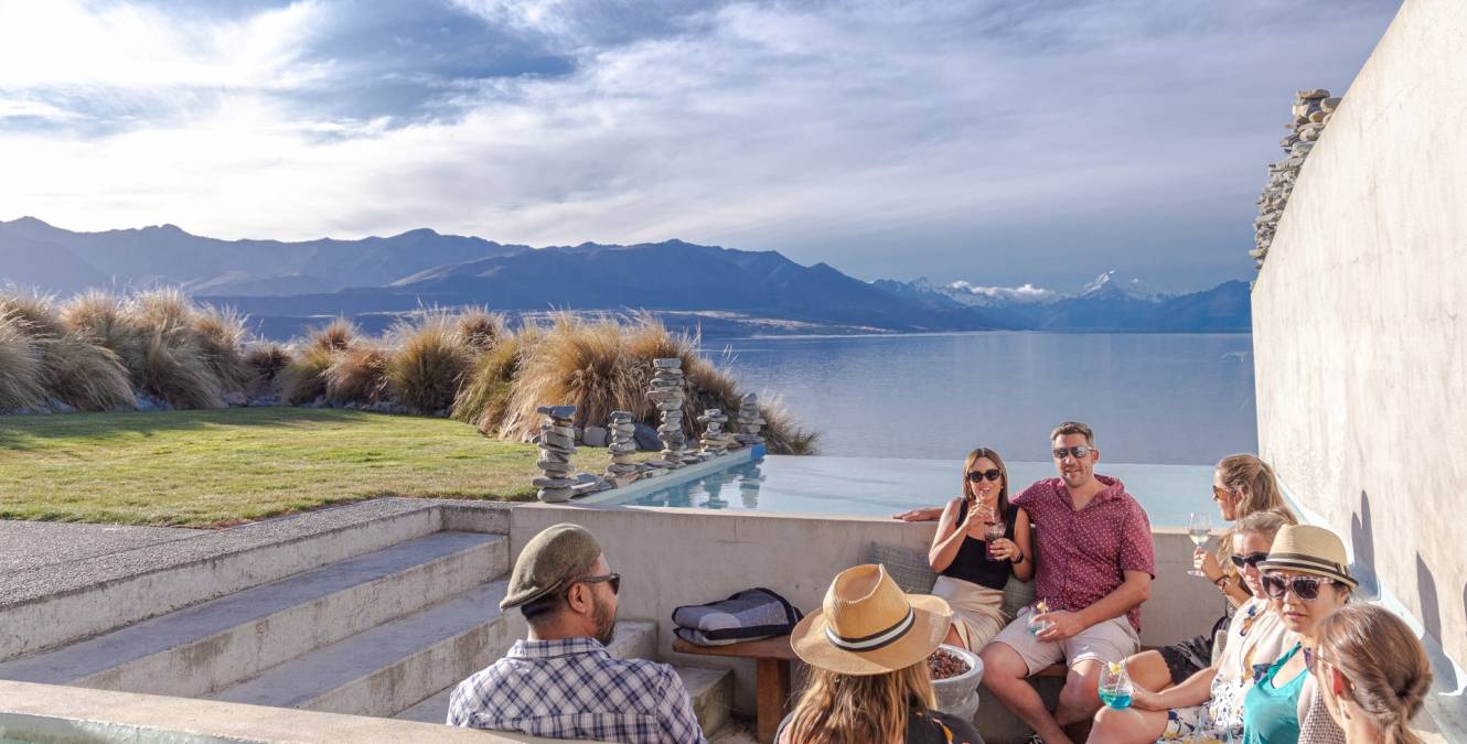 Lakestone Lodge Exclusive Hire | Lake Pukaki, New Zealand